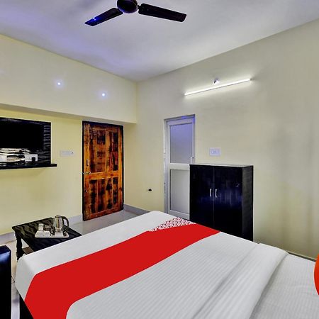 Oyo Flagship 81058 Royal Regalia Hotel Bhubaneswar Bagian luar foto