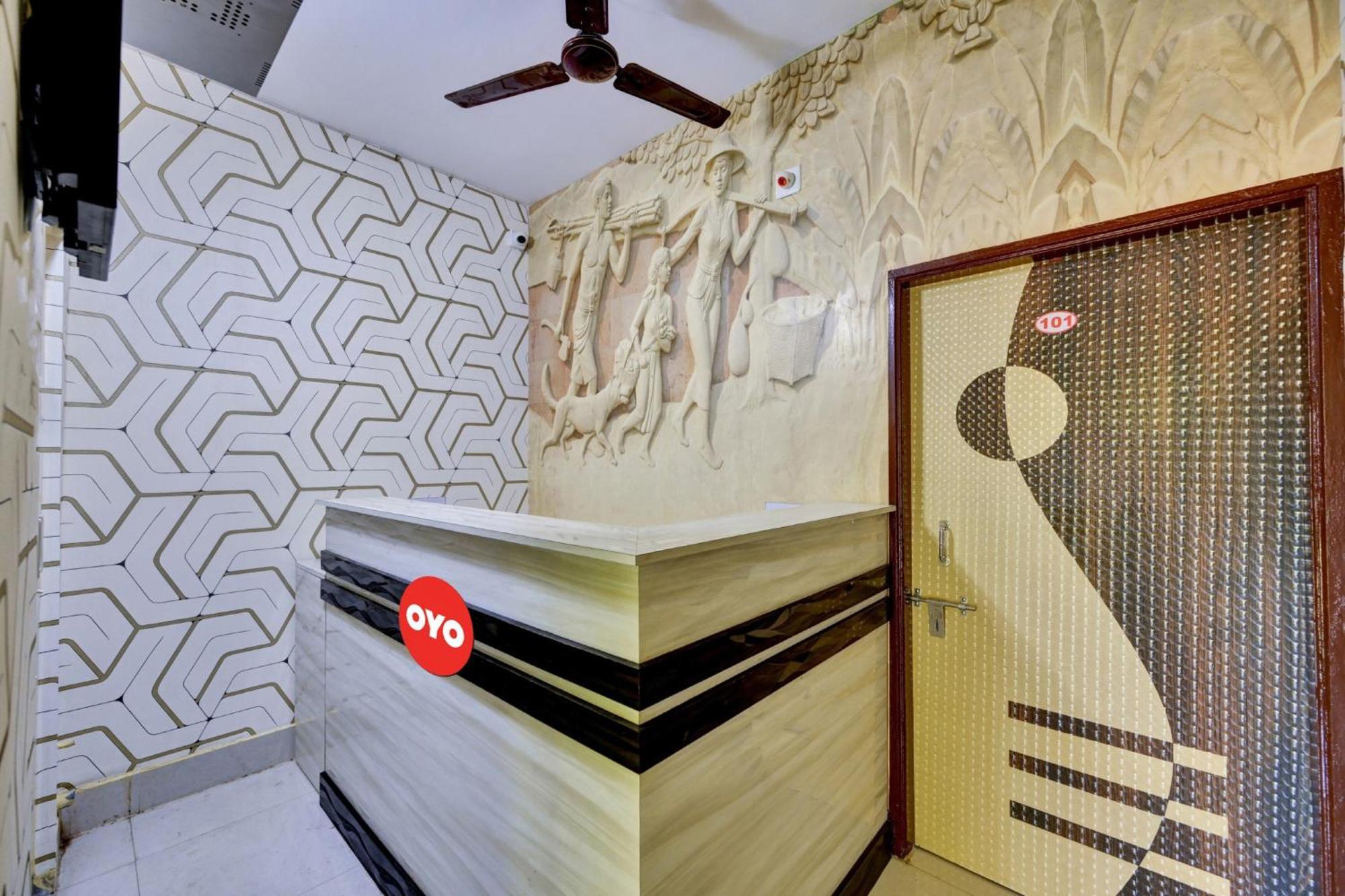 Oyo Flagship 81058 Royal Regalia Hotel Bhubaneswar Bagian luar foto