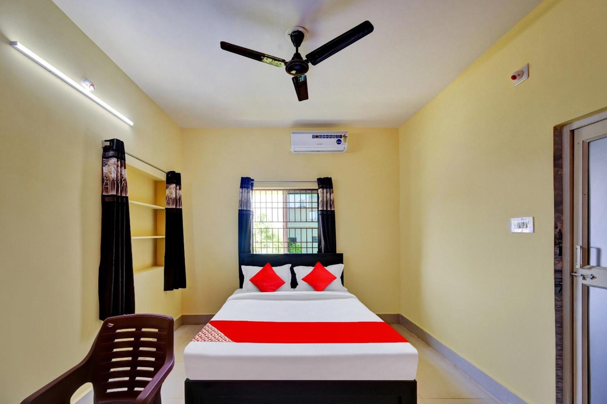 Oyo Flagship 81058 Royal Regalia Hotel Bhubaneswar Bagian luar foto