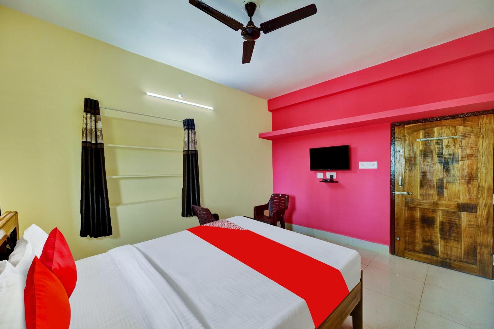 Oyo Flagship 81058 Royal Regalia Hotel Bhubaneswar Bagian luar foto