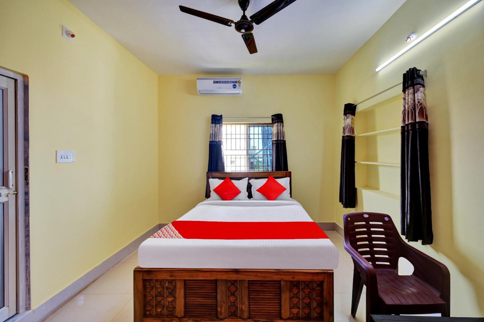 Oyo Flagship 81058 Royal Regalia Hotel Bhubaneswar Bagian luar foto